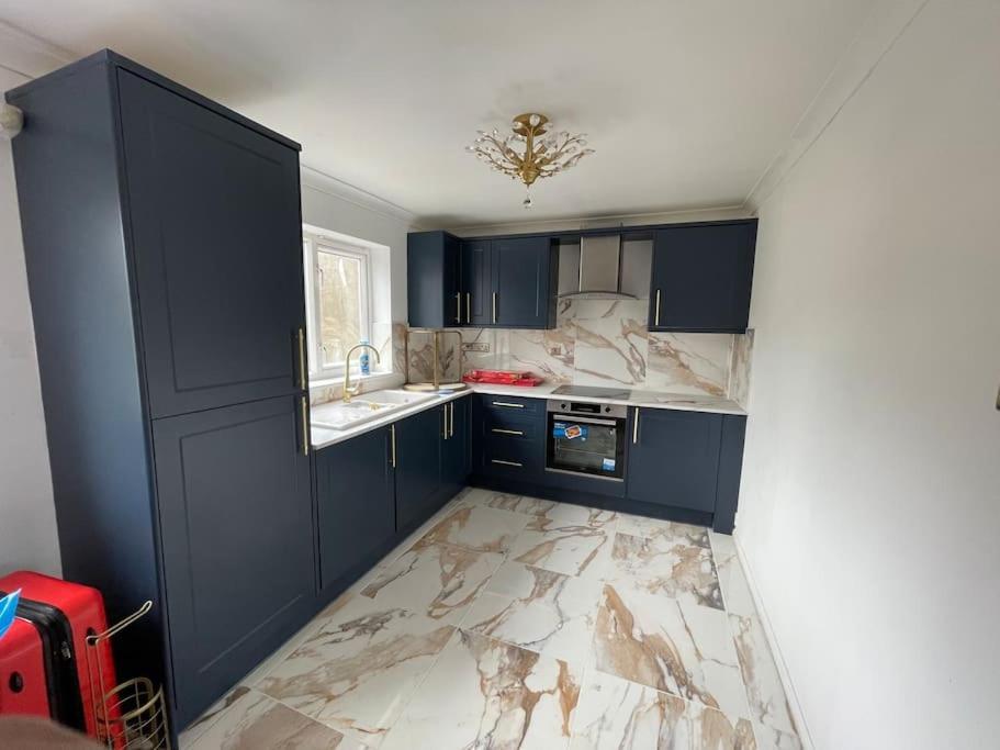 Modern 2 Bedroom Flat By Dover Port, Castle& Sea! Exterior photo