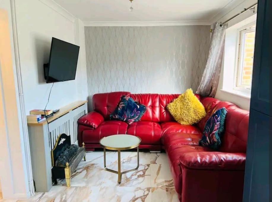 Modern 2 Bedroom Flat By Dover Port, Castle& Sea! Exterior photo